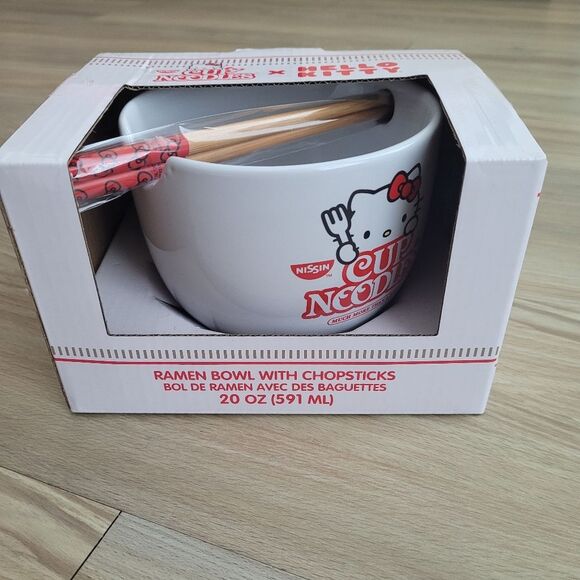 Hello Kitty Ramen Noodle Bowl with Chopsticks White Ceramic Anime - Picture 1 of 4